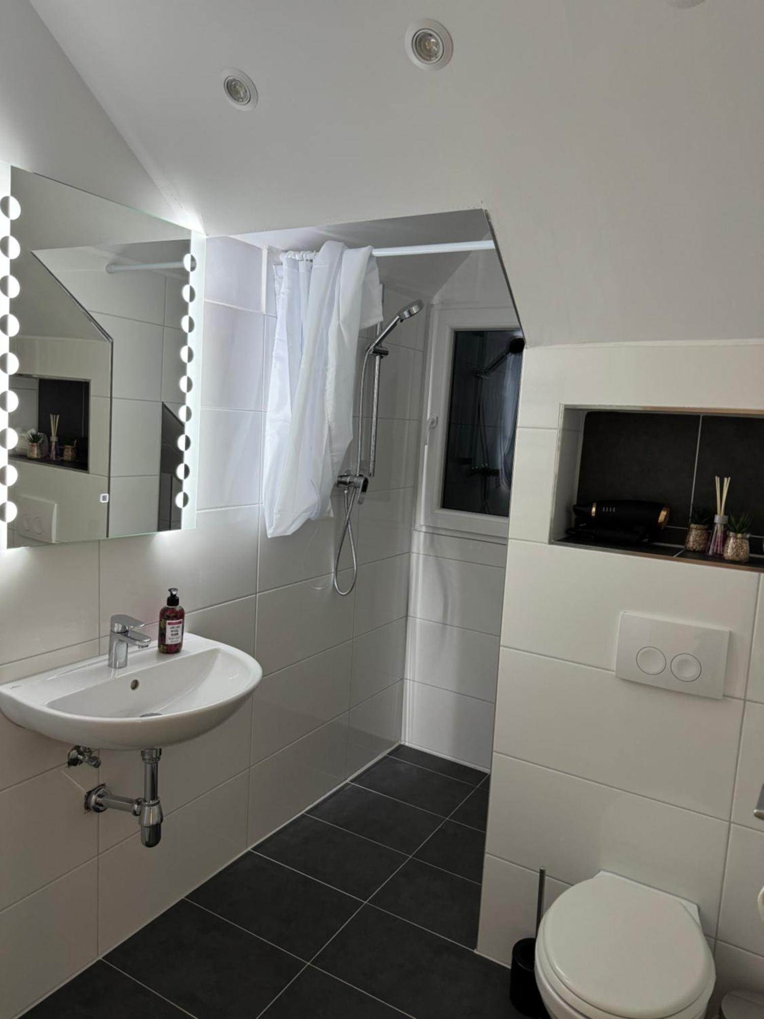 Paris By D&J Apartment'S Altenessen Nord מראה חיצוני תמונה